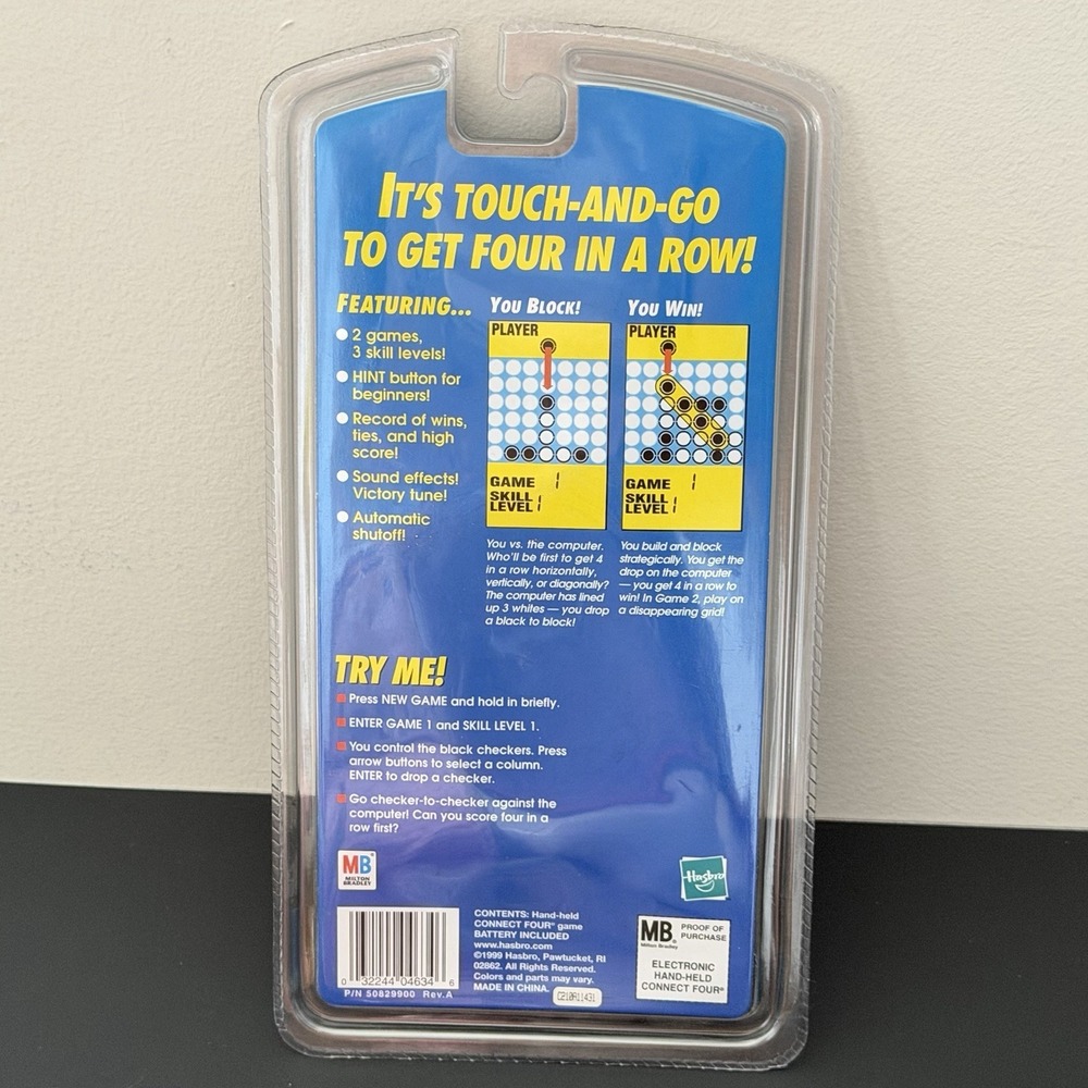 Milton Bradley 1999 Hasbro Connect Four Electronic Handheld Game Vintage NOS - Picture 3 of 4